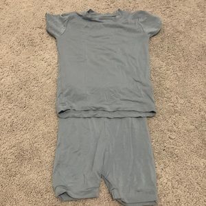 T-shirt and shorts pajama set. Size 12 to 18 months.